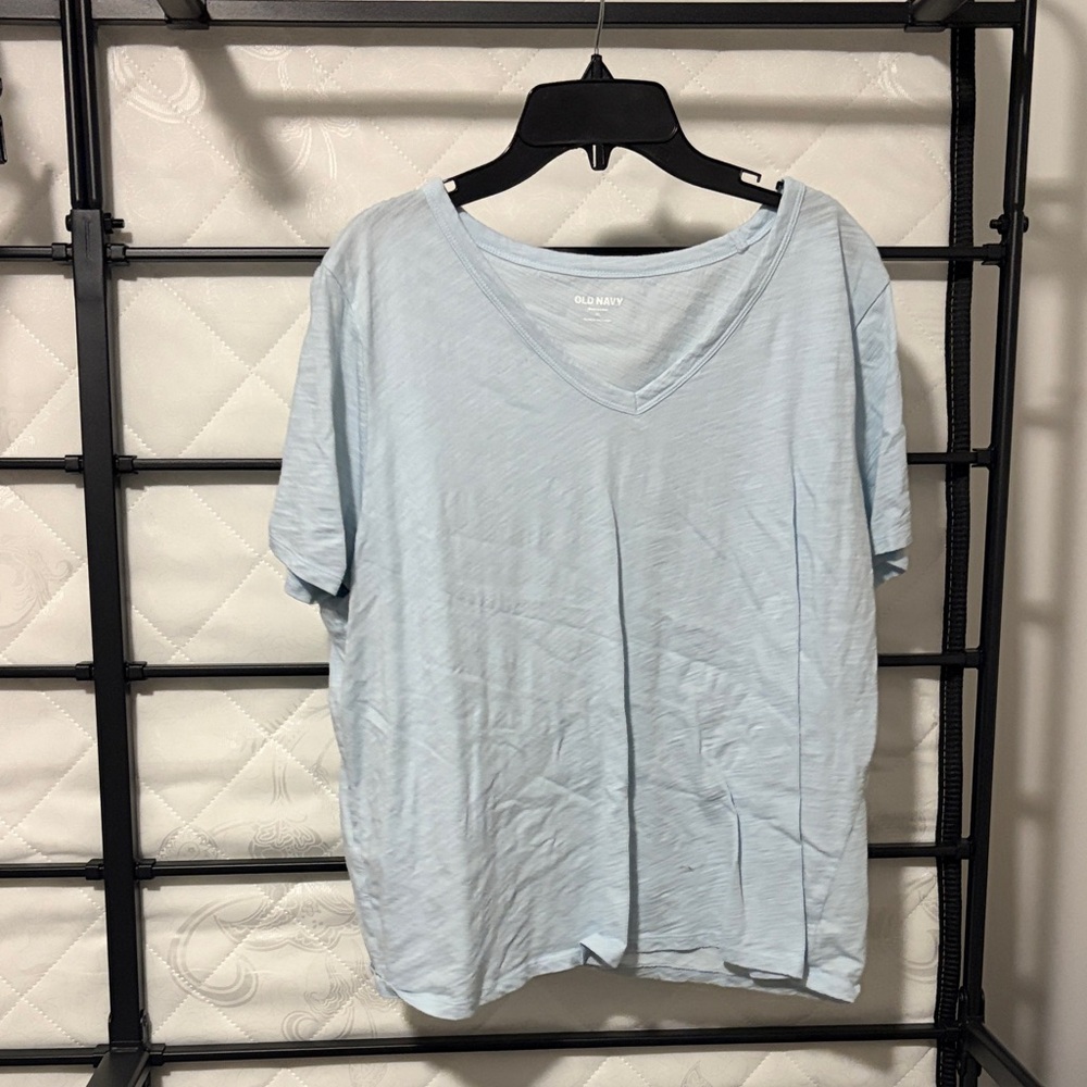 Old Navy Women's Light Blue V-Neck Tee